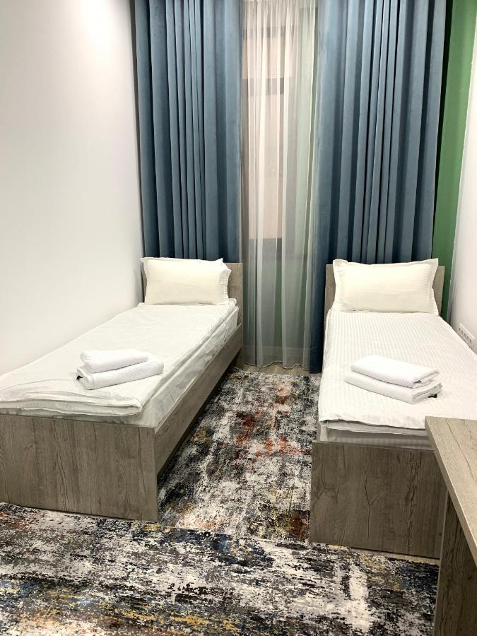 Auberge de jeunesse Magistral à Bichkek Extérieur photo